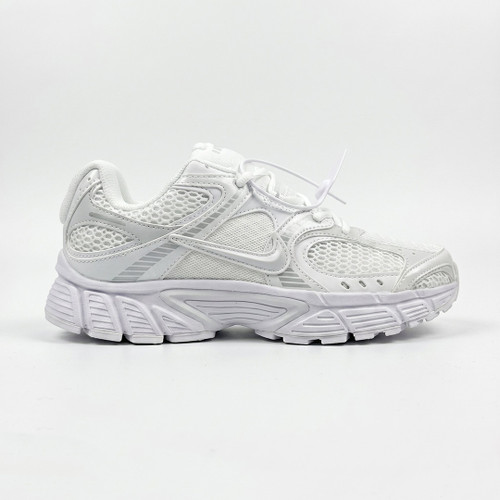 نایک وی فایو آر ان آر سفید سیلور Nike V5 RNR White Black Metallic Silver