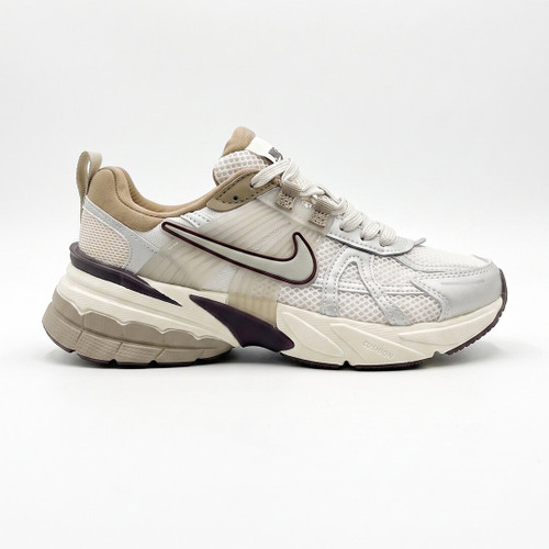 نایک وی تو کی ران کرم قهوهای موکا Nike V2K Run Light Orewood Brown