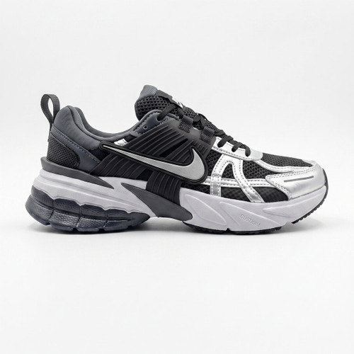 نایک وی تو کی ران مشکی نقرهای متالیک Nike V2K Run Black Metallic Silver